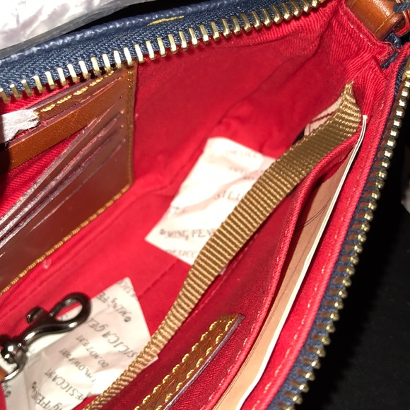 NWT DOONEY & BOURKE CROSSBODY - Picture 7 of 8